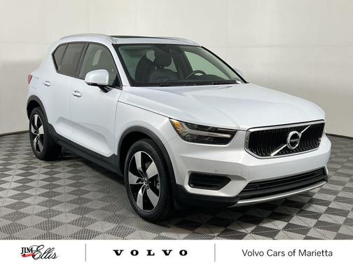 2020 Volvo XC40 T5 Momentum