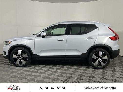 2020 Volvo XC40 T5 Momentum