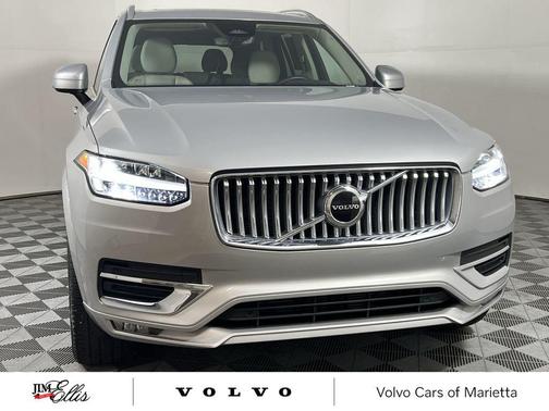 2024 Volvo XC90 B5 Core Bright Theme