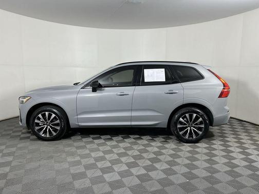 2025 Volvo XC60 B5 Core