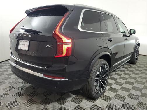 Onyx Black Metallic 2026 Volvo XC90 Ultra, B6 AWD Gas (mild hybrid), Gasoline, Bright, 7 Seats