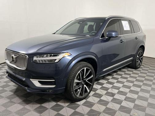 2024 Volvo XC90 B5 Plus Bright Theme