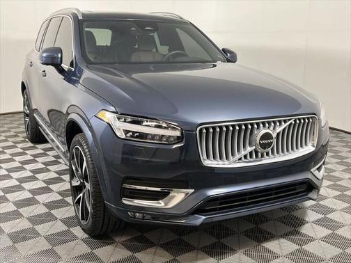 2024 Volvo XC90 B5 Plus Bright Theme