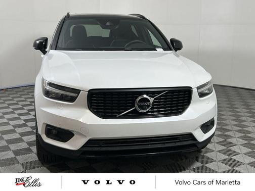 2021 Volvo XC40 T5 R-Design
