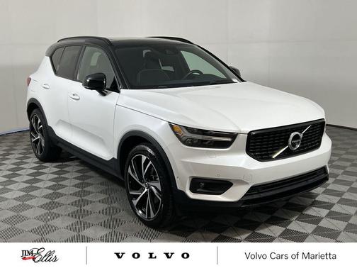 2021 Volvo XC40 T5 R-Design
