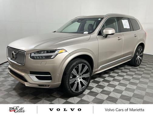 2024 Volvo XC90 B6 Plus Bright Theme 7-Seater