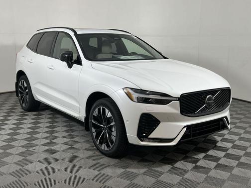 2026 Volvo XC60 B5 Plus