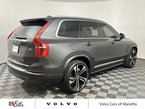2024 Volvo XC90 B6 Ultimate Bright Theme 7-Seater