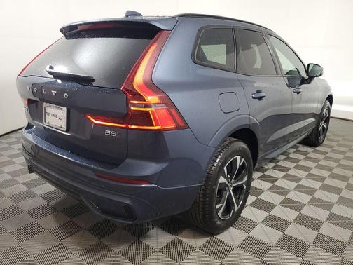 Denim Blue Metallic 2026 Volvo XC60 B5 Core