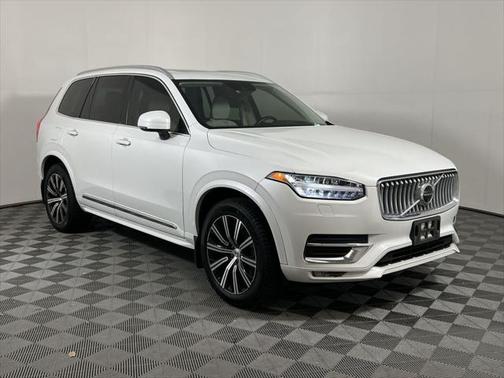 2022 Volvo XC90 T6 Inscription