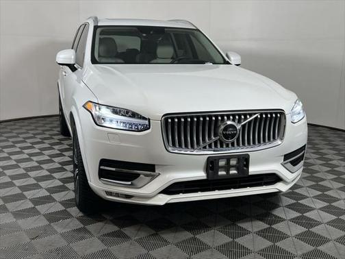 2022 Volvo XC90 T6 Inscription