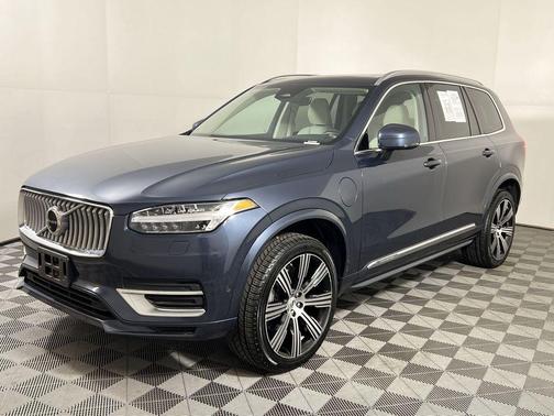 2023 Volvo XC90 Recharge Plug-In Hybrid T8 Plus Bright Theme 7-Seater