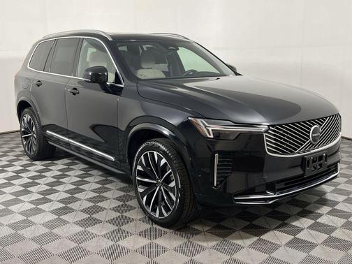 2025 Volvo XC90 B6 Plus 7-Seater