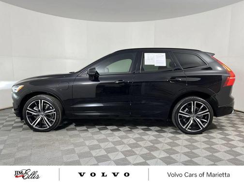 2021 Volvo XC60 Recharge Plug-In Hybrid T8 R-Design