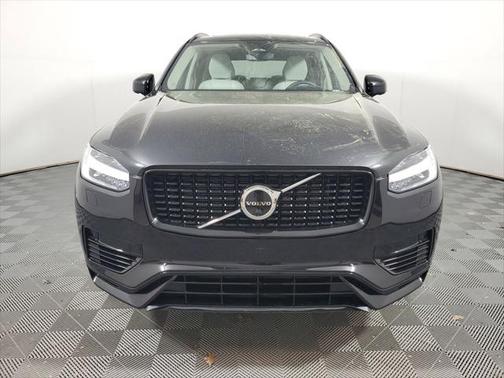 2023 Volvo XC90 Recharge Plug-In Hybrid T8 Ultimate Dark Theme 7-Seater