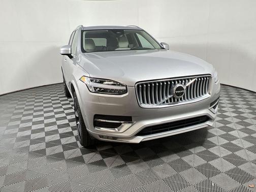 2024 Volvo XC90 B6 Plus Bright Theme 7-Seater