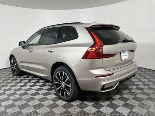 2025 Volvo XC60 Plus