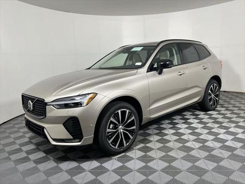 2025 Volvo XC60 Plus