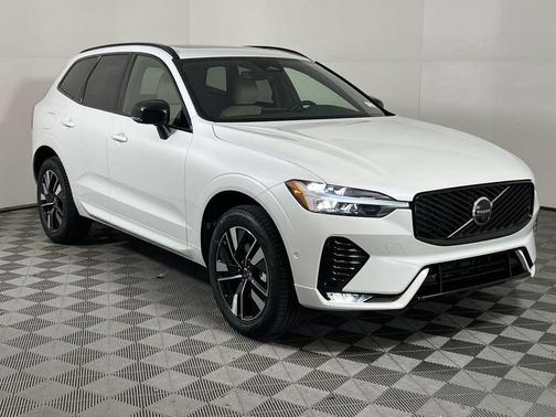 2026 Volvo XC60 B5 Plus