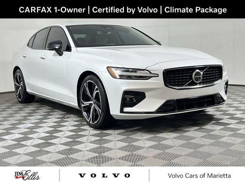 2024 Volvo S60 B5 Plus Dark Theme