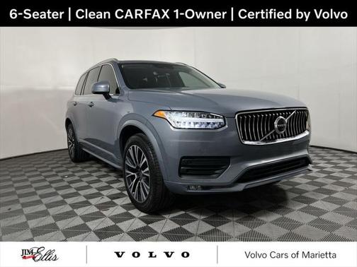 2022 Volvo XC90 T6 Momentum
