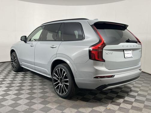 2026 Volvo XC90 B6 Ultra Dark Theme 7-Seater