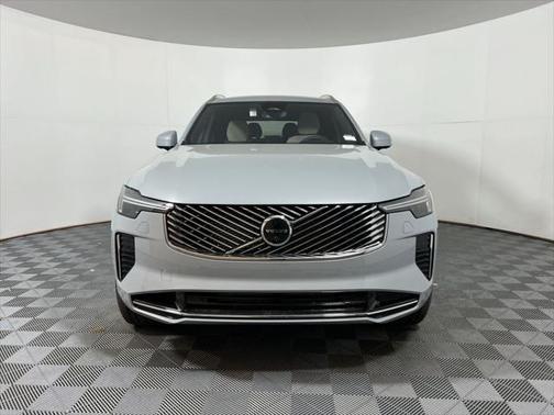 2025 Volvo XC90 Plug-In Hybrid T8 Plus 7-Seater