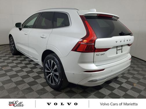 2023 Volvo XC60 B5 Plus Bright Theme