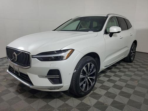 2023 Volvo XC60 B5 Plus Bright Theme