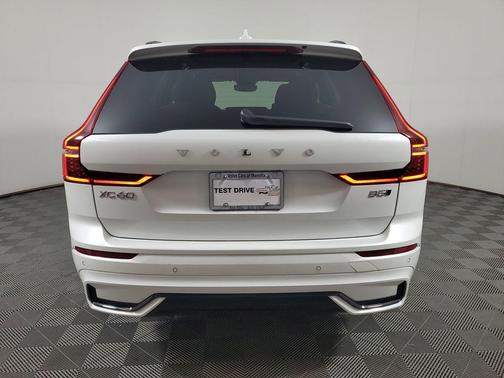 2026 Volvo XC60 B5 Core