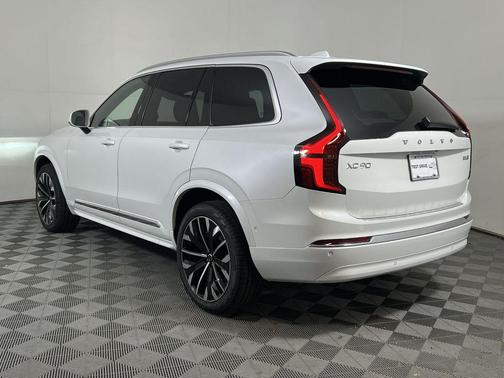 2026 Volvo XC90 B6 Plus 7-Seater