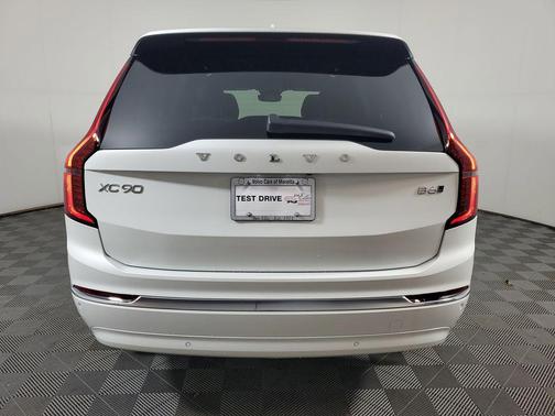 Crystal White Pearl 2026 Volvo XC90 Plus, B6 AWD Gas (mild hybrid), Gasoline, Bright, 6 Seats