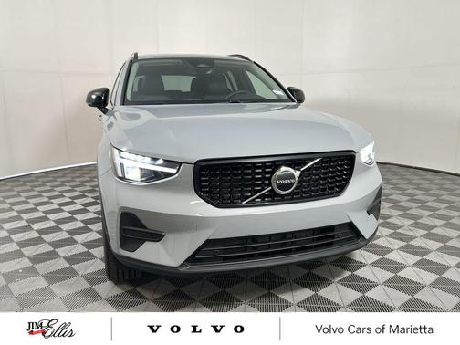 2026 Volvo XC40 B5 Core