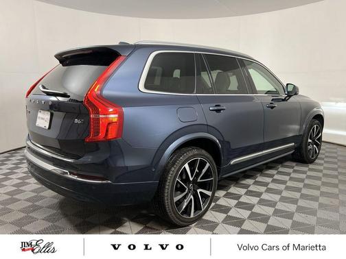 2024 Volvo XC90 B6 Plus Bright Theme 7-Seater