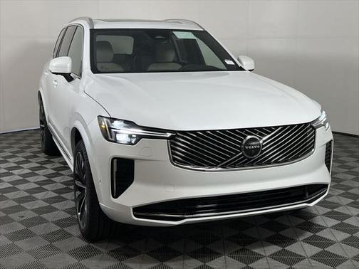 2026 Volvo XC90 B6 Plus 7-Seater