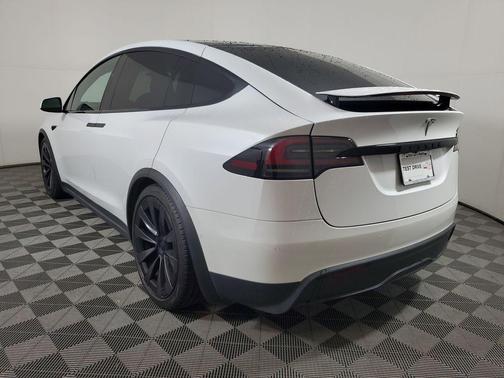 Pearl White Multi-Coat 2023 Tesla Model X Standard Range