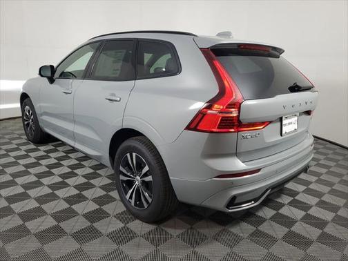 2025 Volvo XC60 B5 Core