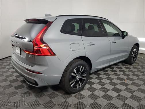 2025 Volvo XC60 B5 Core