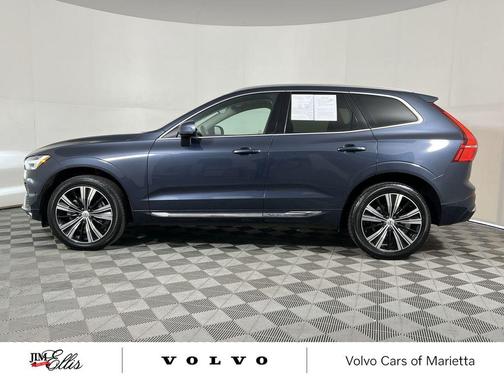 2022 Volvo XC60 B5 Inscription