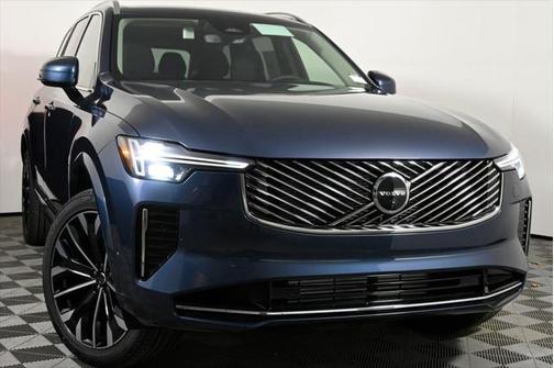 2025 Volvo XC90 Plug-In Hybrid T8 Plus 7-Seater