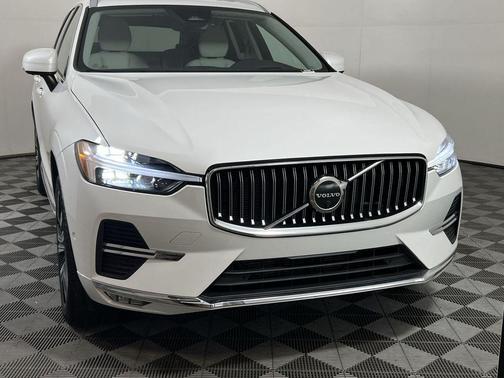 2022 Volvo XC60 B5 Inscription