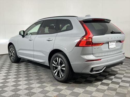 2025 Volvo XC60 B5 Core