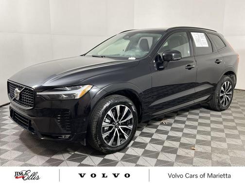 2025 Volvo XC60 B5 Plus