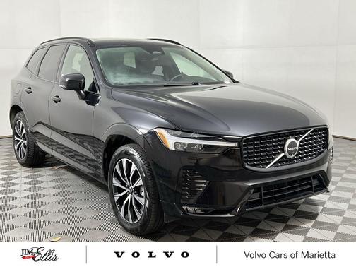 2025 Volvo XC60 B5 Plus