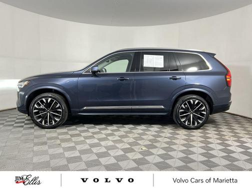 2025 Volvo XC90 B5 Plus 7-Seater