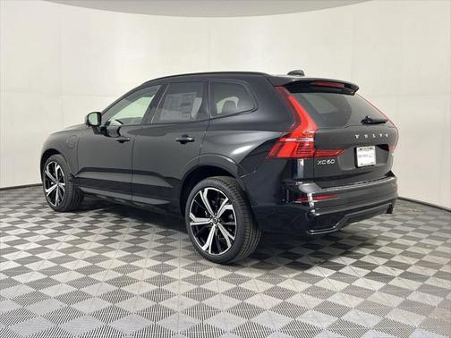 2025 Volvo XC60 Plug-In Hybrid T8 Ultra