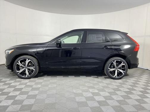 2025 Volvo XC60 Plug-In Hybrid T8 Ultra