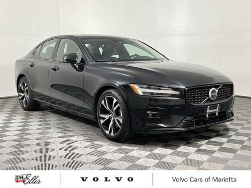 2025 Volvo S60 B5 Plus