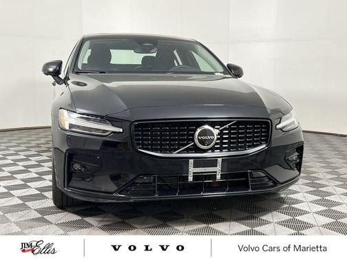 2025 Volvo S60 B5 Plus