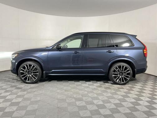2026 Volvo XC90 B6 Ultra Dark Theme 7-Seater